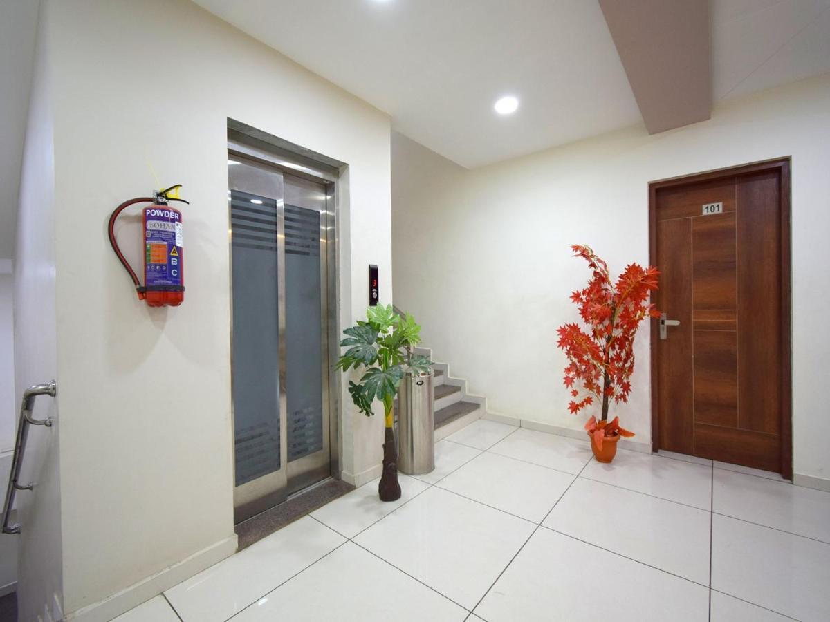 Kalol Hotel Embassy מראה חיצוני תמונה