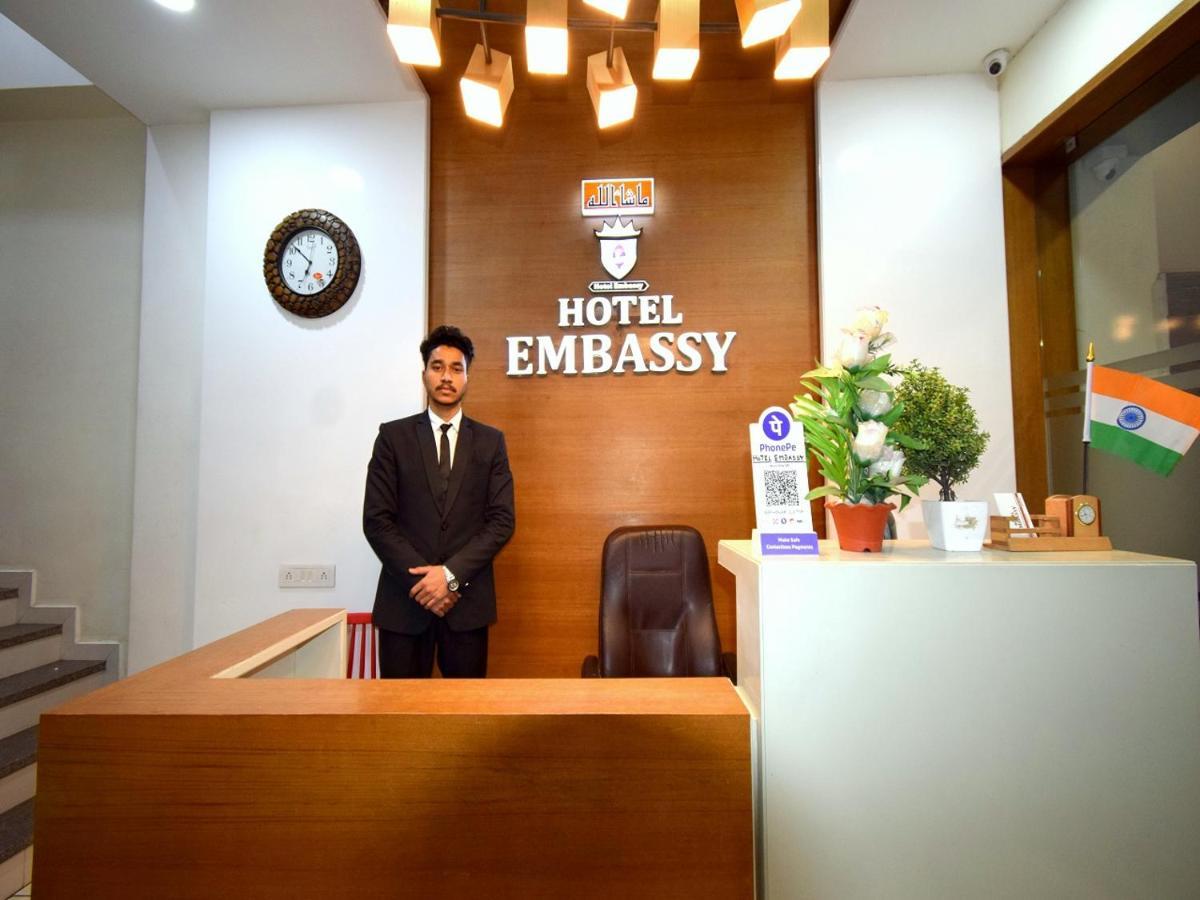 Kalol Hotel Embassy מראה חיצוני תמונה